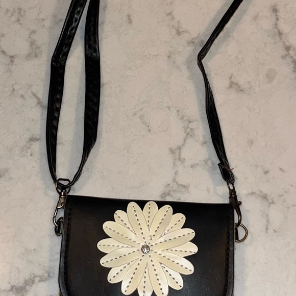 Undefined Handbags - Daisy Phone Touch Screen Women’s Crossbody Purse